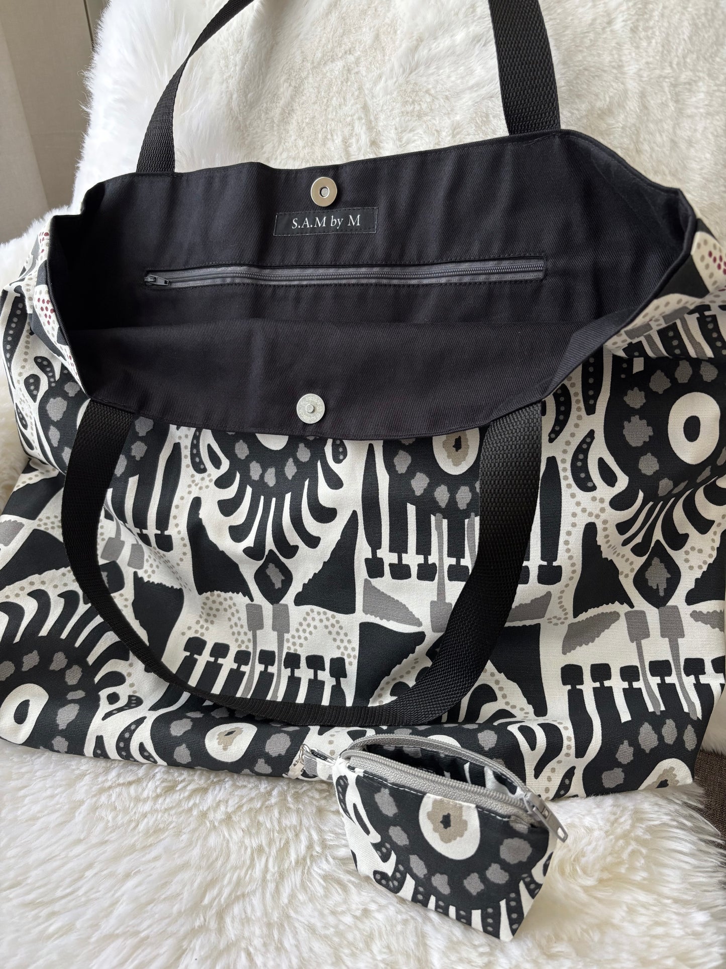 Grand sac épaule avec porte monnaie (modèle l'œil)