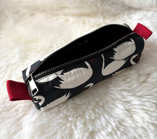 Trousse (modèle cygne)