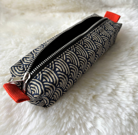 Trousse (modèle arc en ciel)